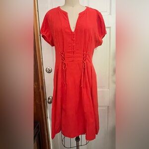 Chic Button-Front Midi Dress in Vibrant Poppy Red